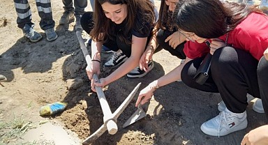 Elazığ’da Öğrencilerden Tadım Höyüğü ve Kalesi’nde Arkeoloji Yolculuğu