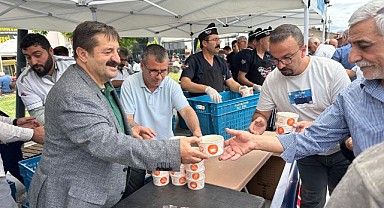 Elazığ Belediyesi’nden aşure ikramı