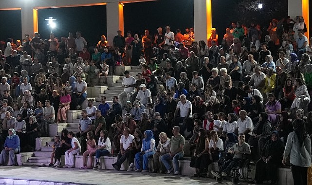 Konserler Doludizgin Sürüyor