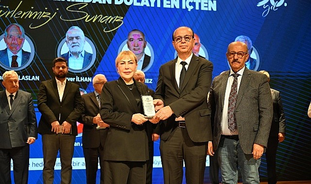 Prof. Dr. Yasemin Açık’a İnönü Üniversitesi’nden plaket