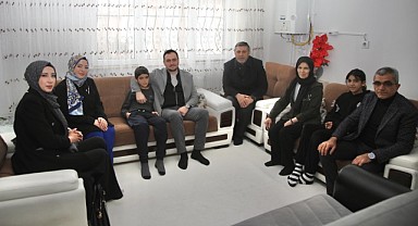 AK PARTİ ELAZIĞ’DAN REKOR SAHA ÇALIŞMASI: 250 KİŞİLİK EKİP İKİ GÜNDE 950 HANEYİ ZİYARET ETTİ