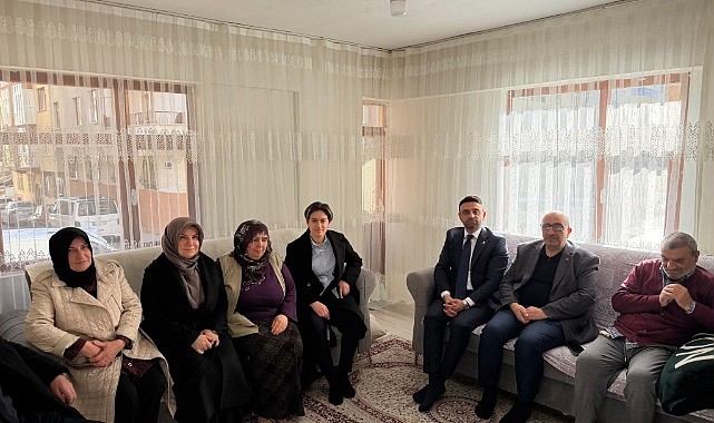 AK Parti Elazığ İl Teşkilatı Ramazan’da Gönül Sofralarında Vatandaşla Buluşuyor