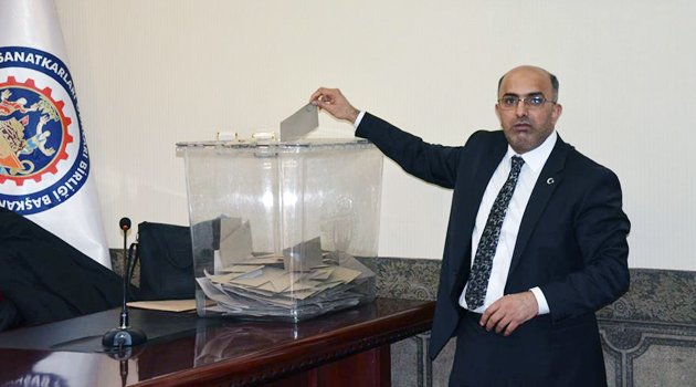 BAŞKAN ULAŞ GÜVEN TAZELEDİ