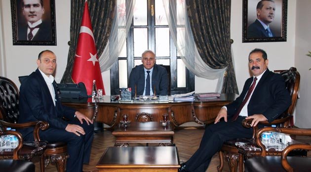 ÇOBAN, VALİ ZORLUOĞLU’NA KONGRE VADİSİ PROJESİNİ ANLATTI