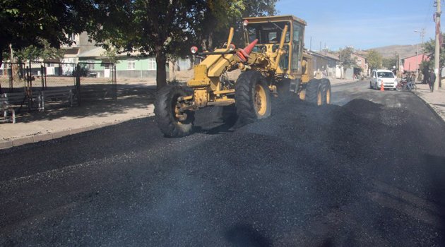 ELAZIĞ BELEDİYESİ ASFALT ÇALIŞMALARINI SÜRDÜRÜYOR