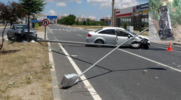 ELAZIĞ’DA İKİ AYRI KAZA 5 YARALI