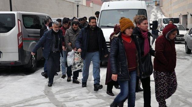 ELAZIĞ’DA PKK/KCK OPERASYONU 12 KİŞİ ADLİYEYE SEVK EDİLDİ
