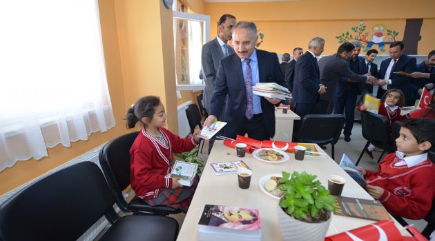 ELAZIĞ HER YERDE OKUYOR KÜTÜPHANESİ