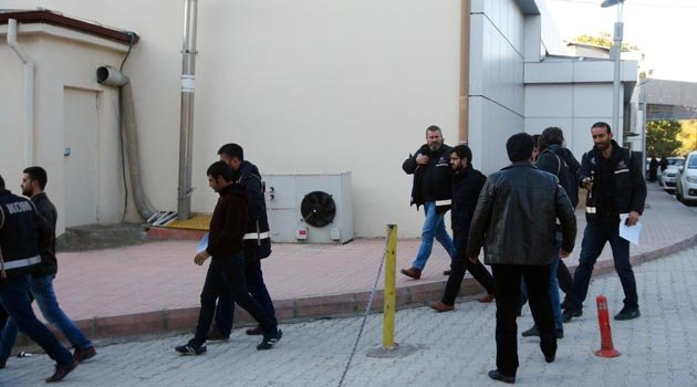 ELAZIĞ MERKEZLİ 8 İLDE FETÖ/PDY OPERASYONU