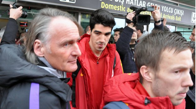 GALATASARAY KAFİLESİ ELAZIĞ'DA
