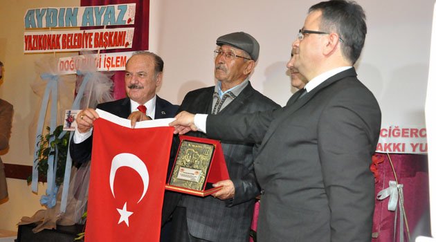 GAZETECİLER GECESİNİN ONUR KONUĞU BABA HALİSDEMİR