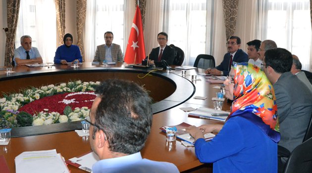 HAZAR ŞİİR AKŞAMLARI HAZIRLIKLARI BAŞLADI