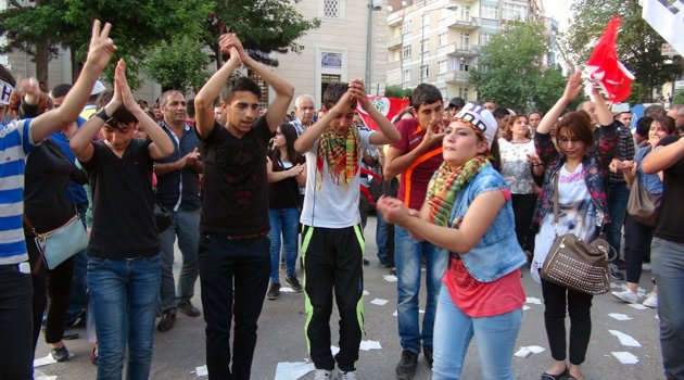 HDP ELAZIĞ’DA KUTLAMA YAPTI