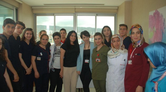 HEMŞİRELER GÜNÜNÜ KUTLADILAR