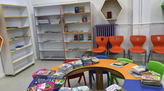İL ÖZEL İDARESİNDEN ELAZIĞ OKUYOR KAMPANYASINA 700 KİTAP