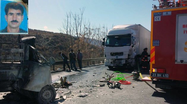 KAMYON İLE KAMYONET ÇARPIŞTI 1 ÖLÜ 1 YARALI