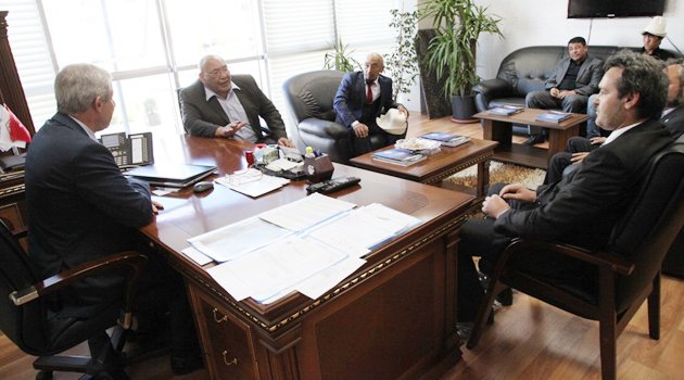 KIRGIZİSTAN ESKİ DIŞİŞLERİ BAKANI AYTMATOV'DAN TEŞEKKÜR ZİYARETİ