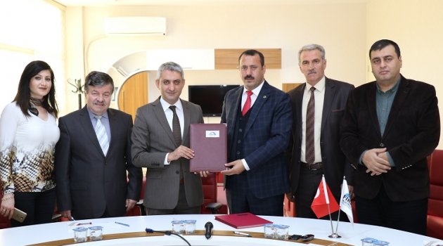 Fırat Kalkınma Ajansı İle “Çevre Dostu Tarımsal Üretim Yöntemleri” Konulu Proje İmzalandı.