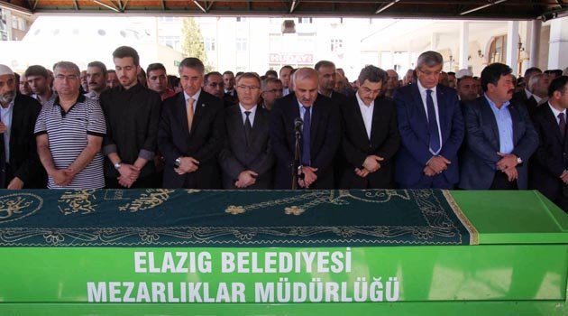 MERHUM ATEŞ SON YOLCULUĞUNA UĞURLANDI