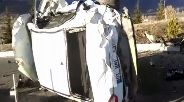 OTOMOBİL DEVRİLDİ 1 ÖLÜ 1 YARALI
