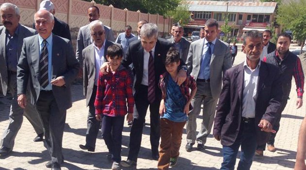 “PALU BİZİMLE YÜRÜYOR”