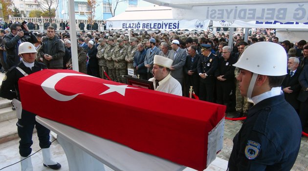 ŞEHİT POLİS ERDUR EBEDİYETE UĞURLANDI