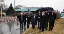 BELEDİYE MECLİS ÜYELERİ ÇİMETO FABRİKASININ KALDIRILMASI İÇİN AÇIKLAMA YAPTILAR