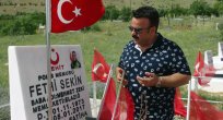 BÜLENT SERTTAŞ’ŞEHİT FETİ SEKİN’İN MEZARINDA DUA OKUDU