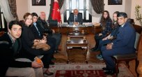 ÇOCUK HAKLARI KULÜBÜNDEN VALİ ZORLUOĞLU’NA ZİYARET