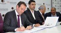 DOUBLE TREE BY HİLTON ELAZIĞ'DA İMZA TÖRENİ