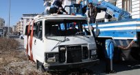 ELAZIĞ BELEDİYESİ HURDA ARAÇLARI TOPLUYOR