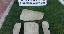 Elazığ’da Haç İşaretli 4 Adet Mezar Taşı Ele Geçirildi