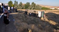 ELAZIĞ’DA YOLCU OTOBÜS DEVRİLDİ 17 YARALI
