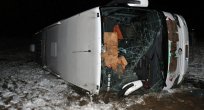 ELAZIĞ’DA YOLCU OTOBÜSÜ KAZA YAPTI: 16 YARALI
