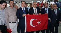 ELAZIĞ ESNAFINDAN MİLLİ İRADEYE TÜRK BAYRAKLI DESTEK