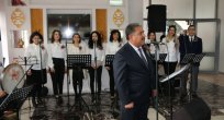İL ÖZEL İDARESİ TÜRK MÜZİĞİ TOPLULUĞU İLK KONSERİNİ HUZUREVİNDE VERDİ