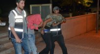 KENDİLERİNİ POLİS OLARAK TANITIP IRAKLI ÖĞRENCİNİN PARASINI ALAN 2 KİŞİ TUTUKLANDI