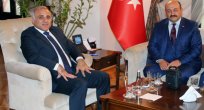 MHP’DEN VALİ ZORLUOĞLU’NA ZİYARET