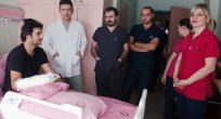 MOBİLYACININ KOPAN PARMAKLARI 10 SAATTE DİKİLDİ