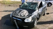 ÖZEL OTOMOBİL DEVRİLDİ 4 YARALI