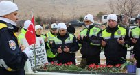 ŞEHİT POLİS FETHİ SEKİN KABRİ BAŞINDA ANILDI