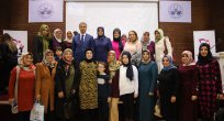 TOPLUMU İNŞA EDEN KADINDIR