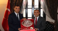 TUNCELİ VALİSİ SONEL'DEN VALİ KALDIRIM'A ZİYARET