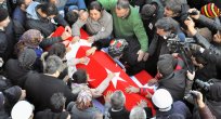 TÜRKİYE’NİN KAHRAMANI SON YOLCULUĞUNA UĞURLANDI