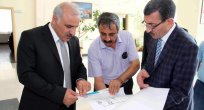 VALİ ZORLUOĞLU KAPATILAN OKULU GEZDİ