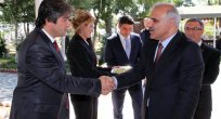 VALİ ZORLUOĞLU’NDAN BAYRAM ZİYARETLERİ