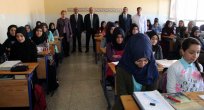VALİ ZORLUOĞLU’NDAN CUMHURİYET KIZ ANADOLU İHL’NE ZİYARET