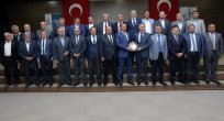 YILIN BÜROKRATINA ÇİFTE ÖDÜL