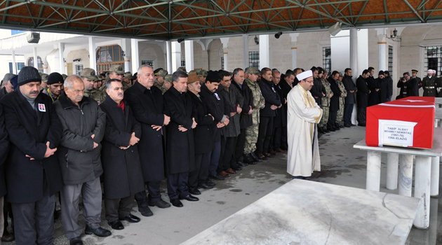 TABİP ALBAY İZİNLİ GELDİĞİ MEMLEKETİNDE KALP KRİZİNDEN HAYATINI KAYBETTİ