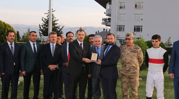 VALİ KALDIRIM YURTBAŞI BELEDİYESİNİ ZİYARET ETTİ